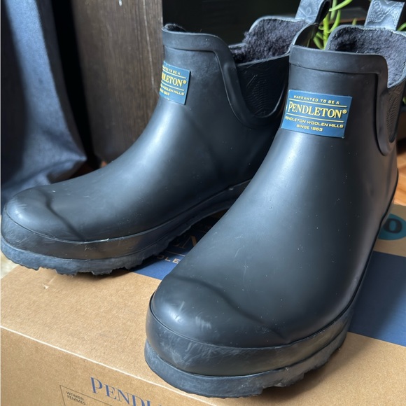 Pendleton ankle rain booties ☔️ - Picture 2 of 6